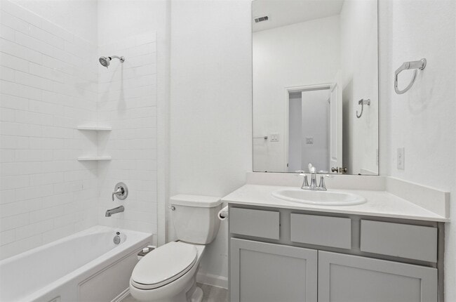 Building Photo - 15551 Blue Lake Dr