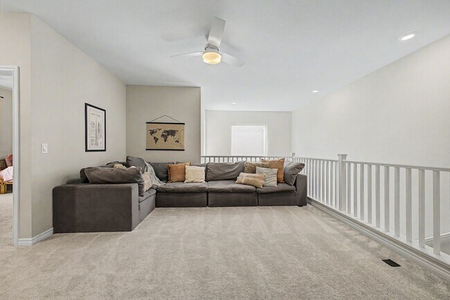 Building Photo - Upgraded 4 bedroom home in Skye Canyon gated community!
