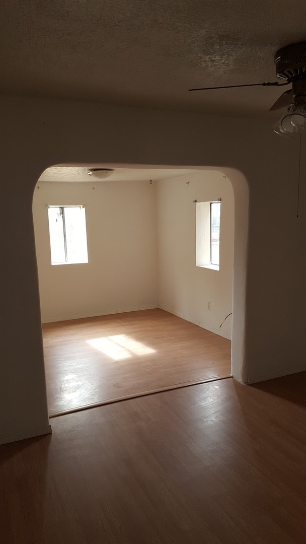 Building Photo - OLD TOWN 2 Bedroom 1 Bath