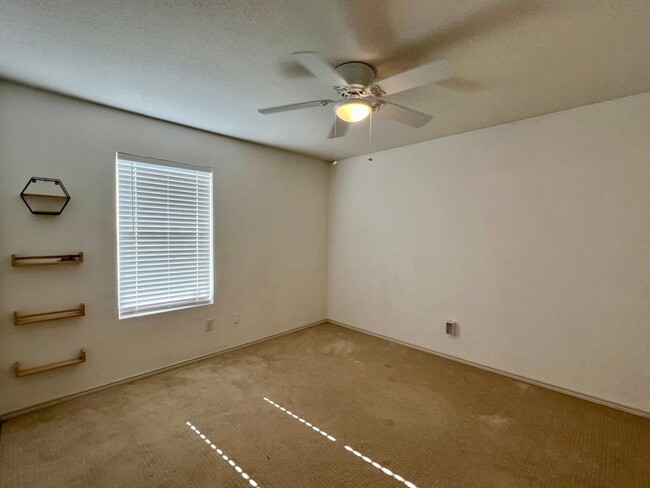 Building Photo - QUAIL