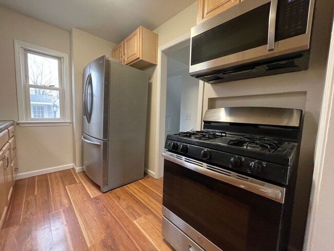 Building Photo - 52 Gould Ave