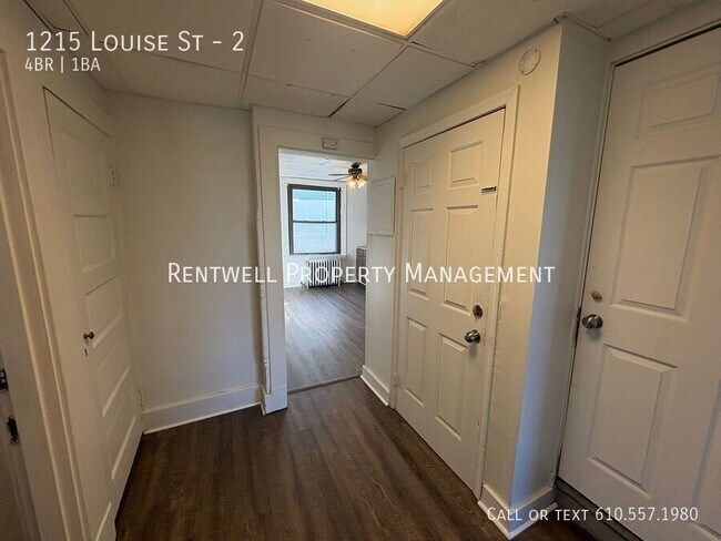 Building Photo - 1215 Louise St