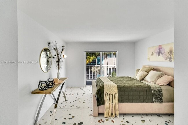 Building Photo - 3527 NE 168th St