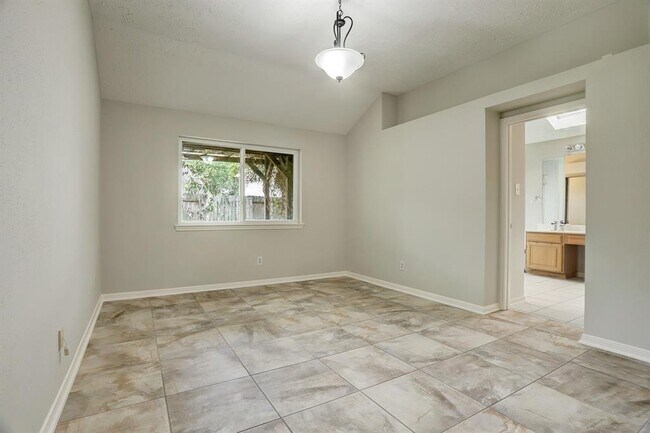 Building Photo - 3826 Carya Cir