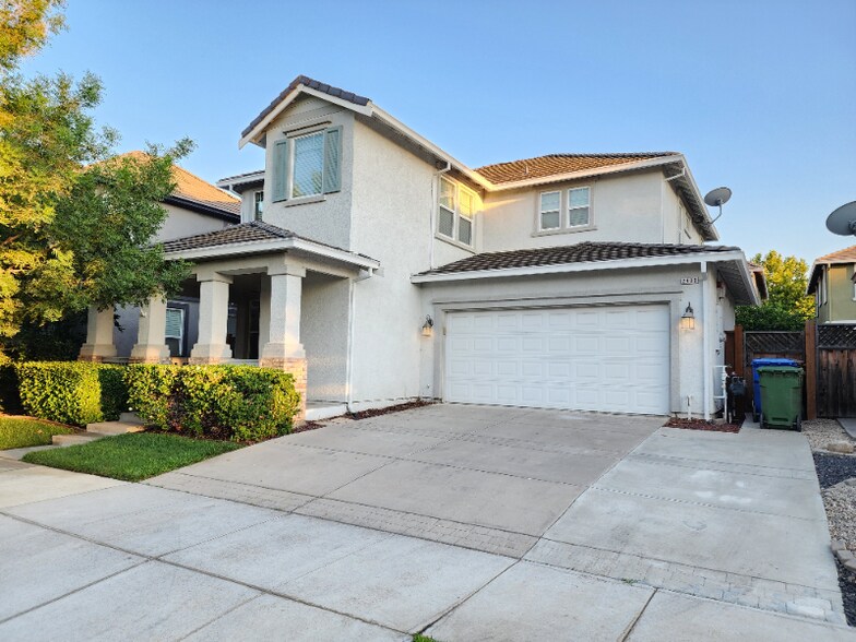 Primary Photo - 2400 Tamalpais Ave