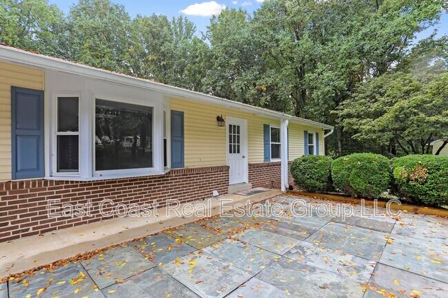 Building Photo - 3395 Canary Ct