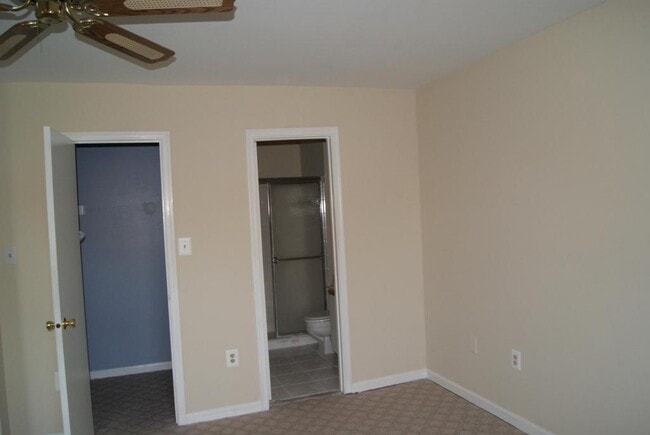 Building Photo - 9156 Stevens Ct