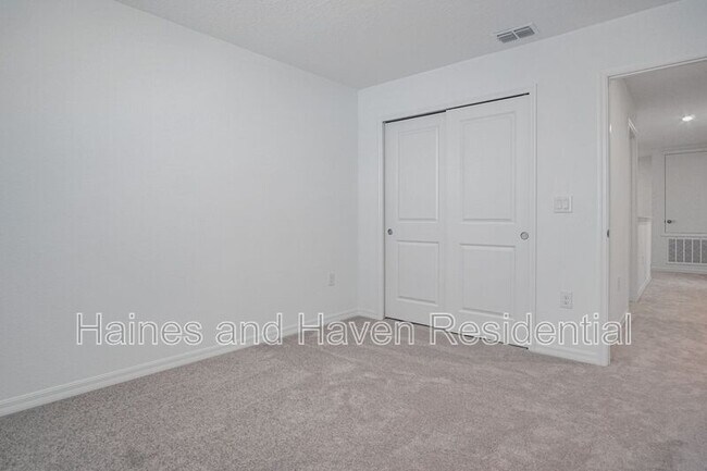 Building Photo - 4429 River Beacon Blvd