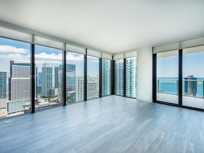 Building Photo - 1010 Brickell Ave