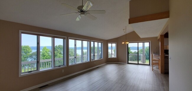 Building Photo - Lakefront End-Unit Condo with Crystal Lake...