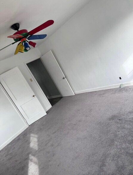Master Bedroom - 519 N Evans St