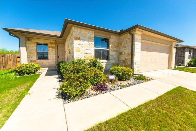Primary Photo - 708 Pinnacle Dr
