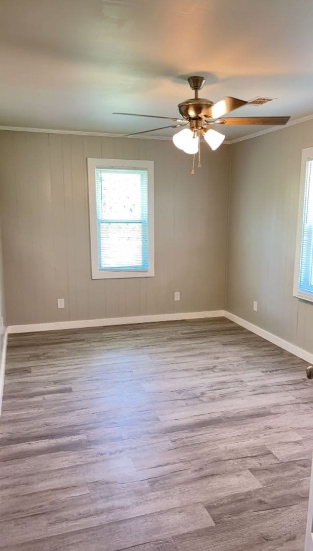 Building Photo - 4 Bed/2 Bath House