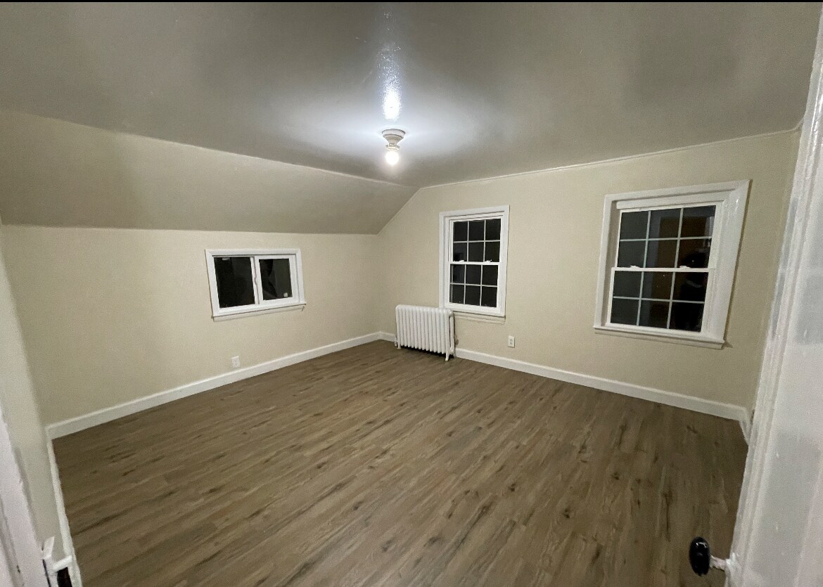 Building Photo - 2704 NY-199