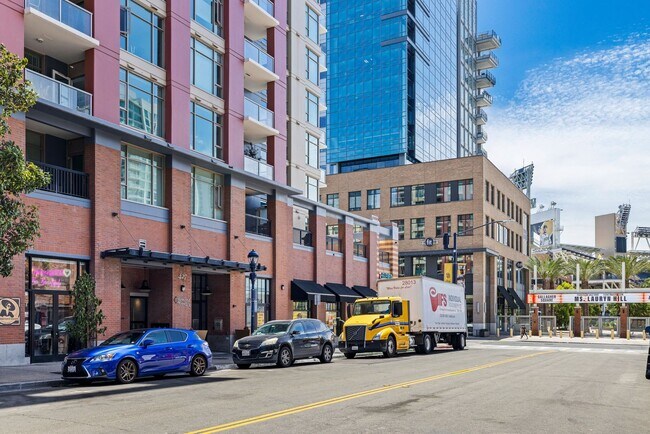 Building Photo - 427 Ninth Ave