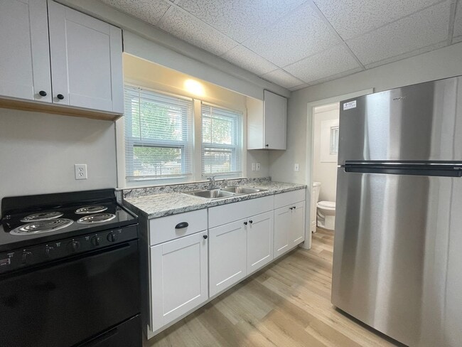 Building Photo - 45 Ashland St