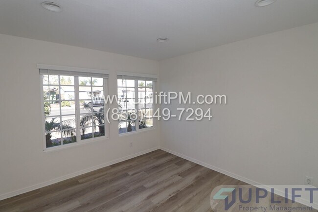 Building Photo - 4 Bedroom 2 Bath Home in the Heart of Mira Mesa. MOVE IN SPECIAL $300 OFF FIRST MONTH'S RENT