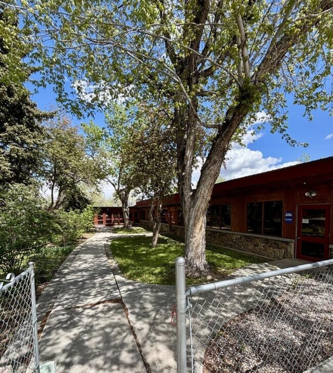 Building Photo - 628 Washakie St