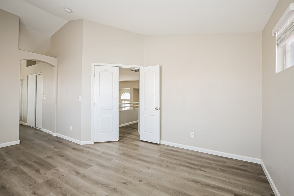 Building Photo - 1832 Fan Fare Dr