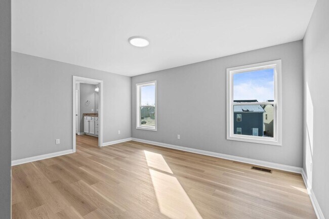 Building Photo - 113 Lambert Fld