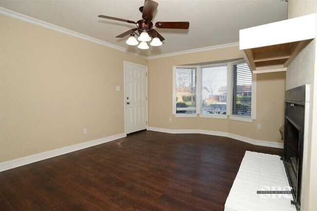 Building Photo - BIG HOME IN GARDEN VALLEY AREA OF SHREVEPORT