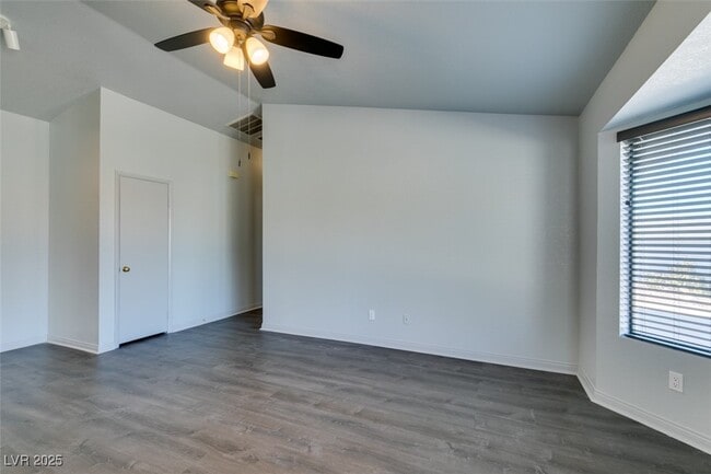 Building Photo - 1670 Rocking Horse Dr