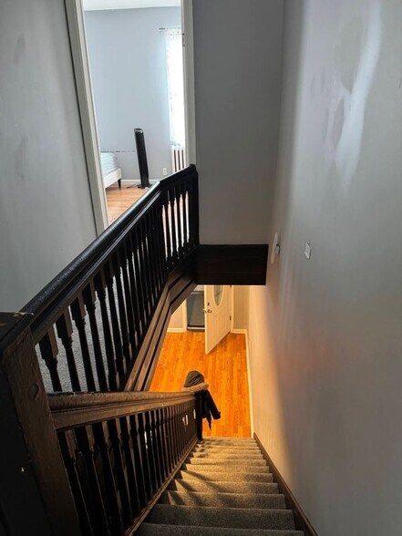 Building Photo - 145 Hansberry St