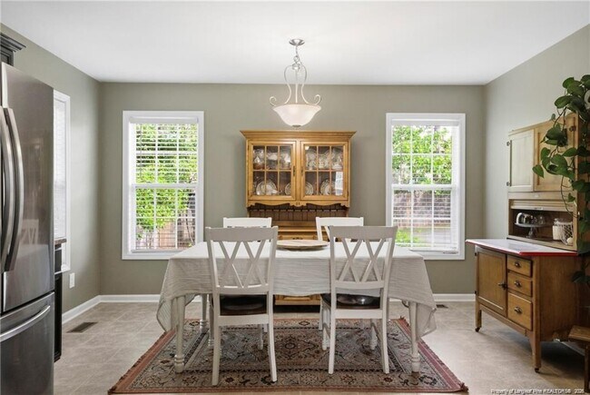 Building Photo - 142 Bluebonnet Oak Ct