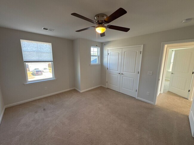 Building Photo - 3 Bed 2.5 Bath Home - Pooler GA