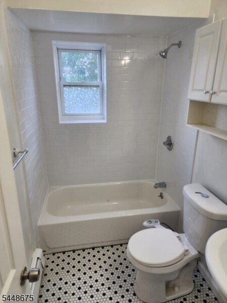 Building Photo - 675 Joralemon St
