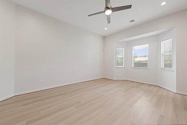 Building Photo - 16407 Azimuth Dr