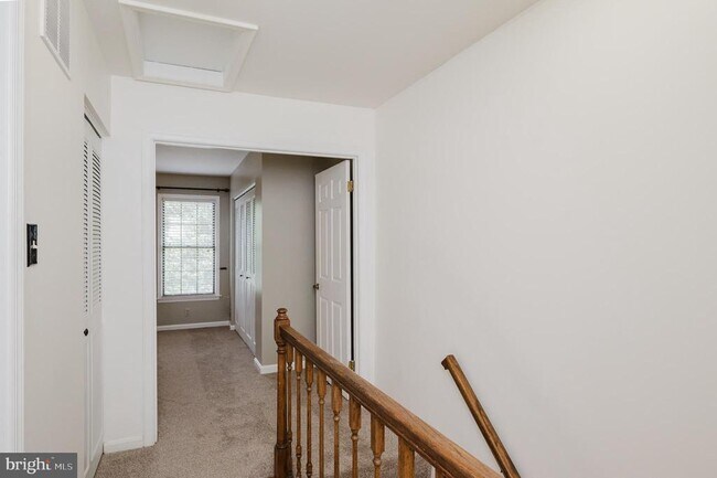 Building Photo - 27 Faraday Dr