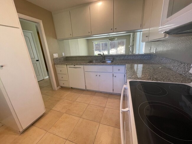 Building Photo - El Dorado Hills Condo