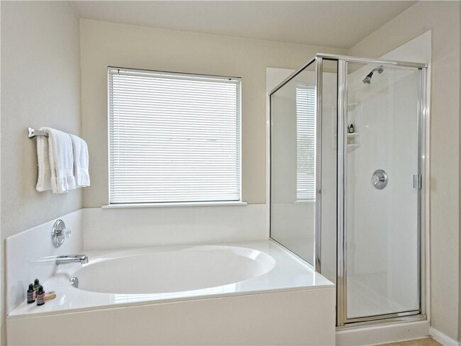 Building Photo - 4410 Meadowside Ln