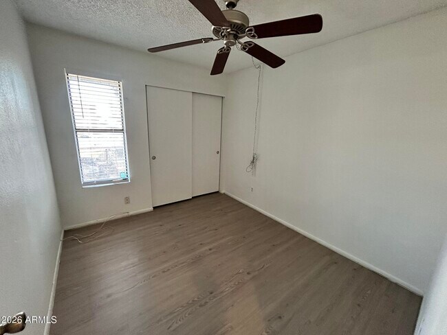 Building Photo - 2040 S Longmore