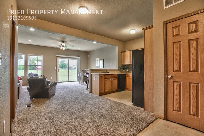 Building Photo - 856 S Woodson Ct