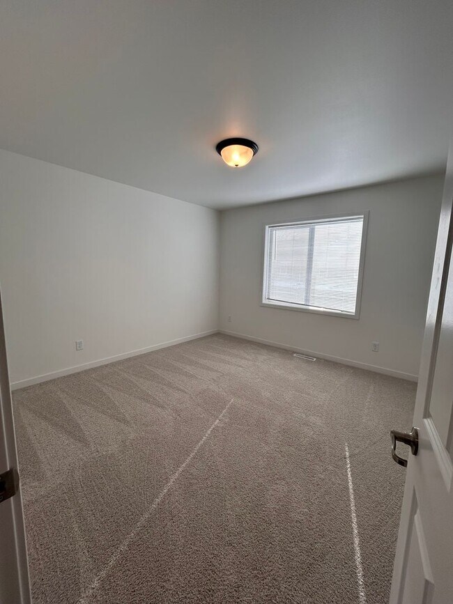 Building Photo - The Wilds Townhomes