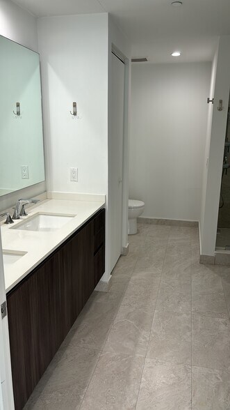 Building Photo - 240 Biscayne Blvd