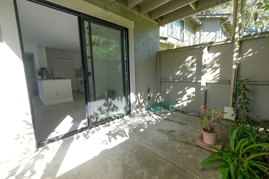 Sliding door from the dinning room - 4952 Flat Rock Cir