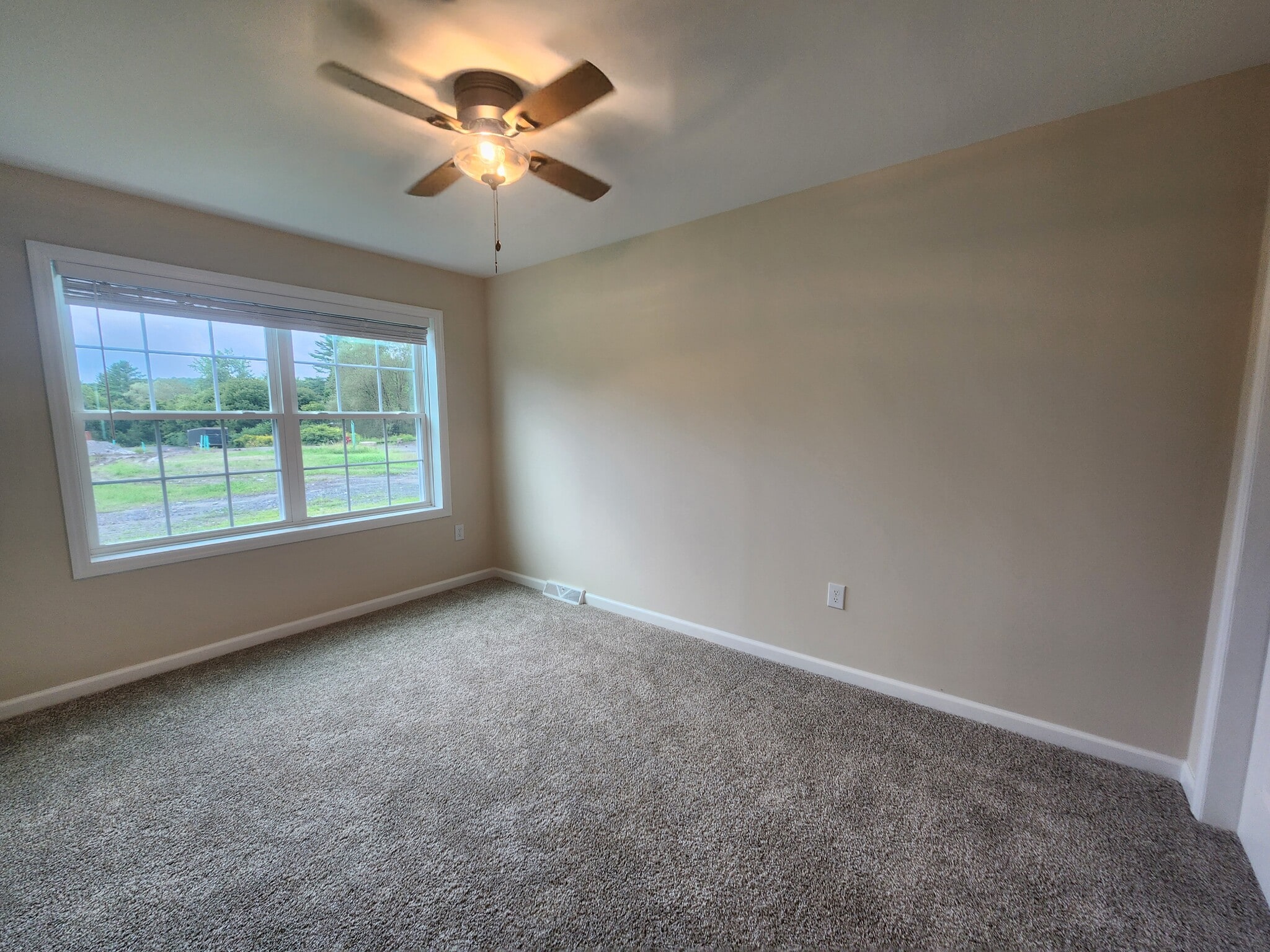 Building Photo - 50 Nicholas Ln