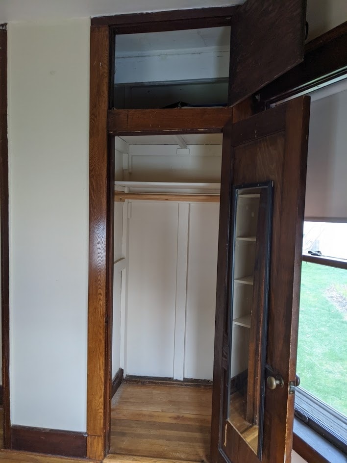 Large closet in Main BR - 1335 W Minnehaha Ave