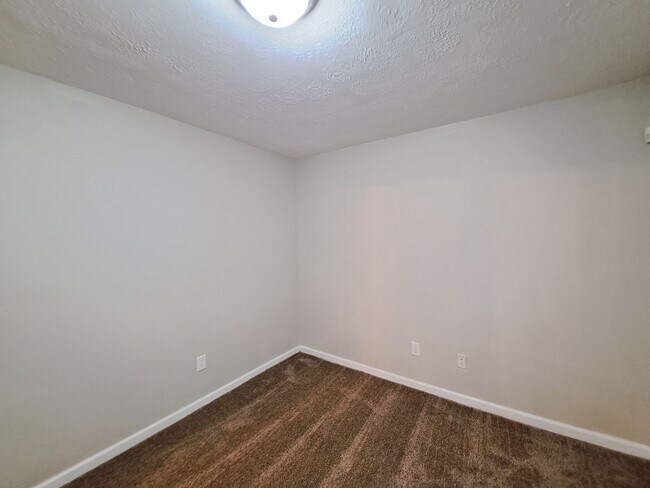 Building Photo - 7607 Pleasantville Way