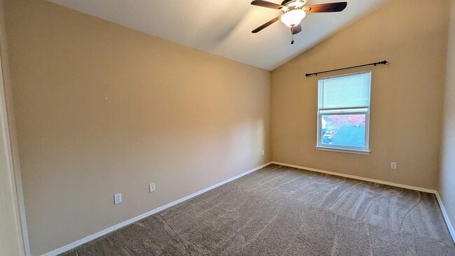 Building Photo - 16130 NW Fescue Ct