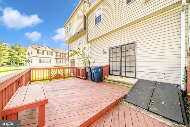 Building Photo - 310 Harry S Truman Dr