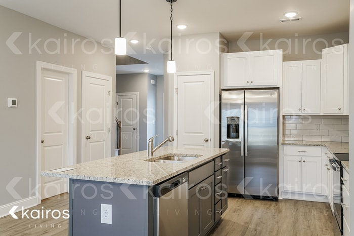 Building Photo - 3709 Oak Leaf Wy