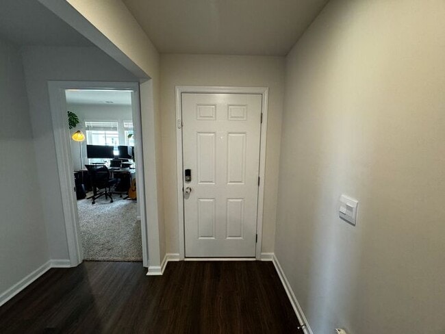 Building Photo - Beautiful 5 bedroom home available for rent