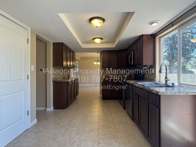 Building Photo - 3823 Windsong Ct