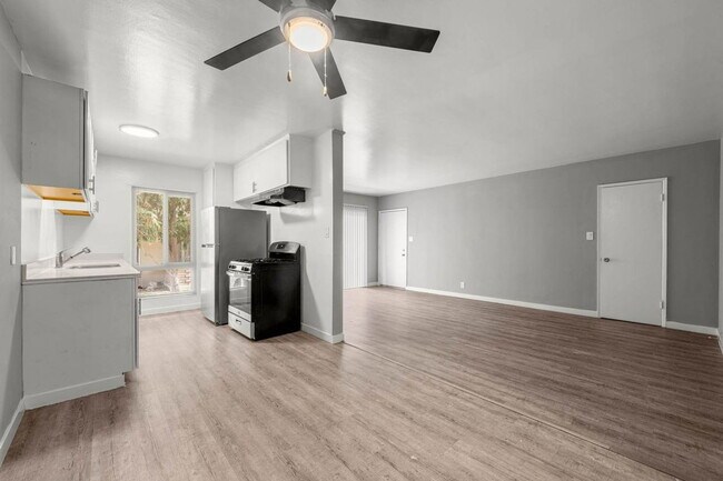 Building Photo - 4024 Gelber Pl