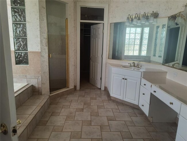 Building Photo - 9839 Camberley Cir