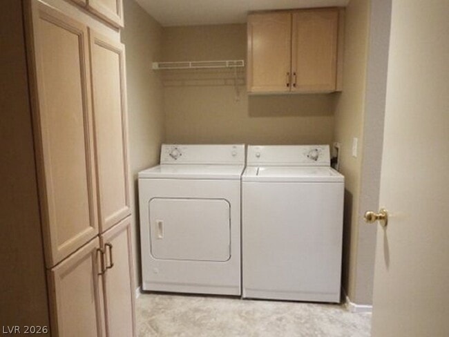 Building Photo - 9623 Gunsmith Dr